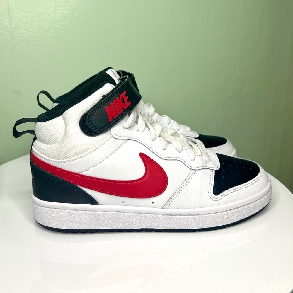 Nike Court Borough Mid 2